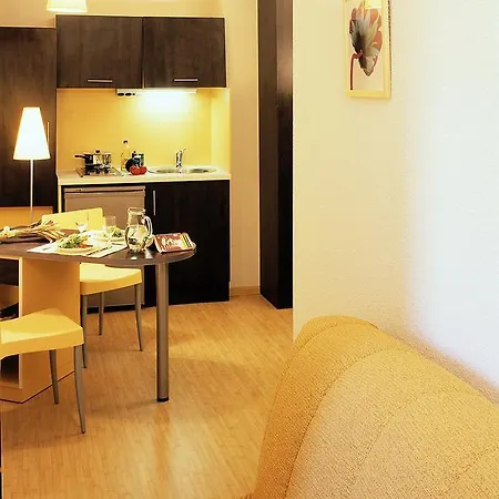 Hotel Adagio Access Marne La Vallee - Torcy 2*